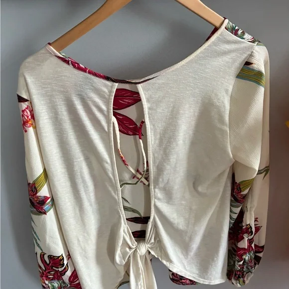 Lot of 4 boutique tops- Entro, FSL Apparel, Daytrip, Cable & Gage - Picture 8 of 10